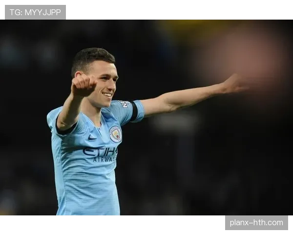 福登：英格兰中场多面手树立新标杆