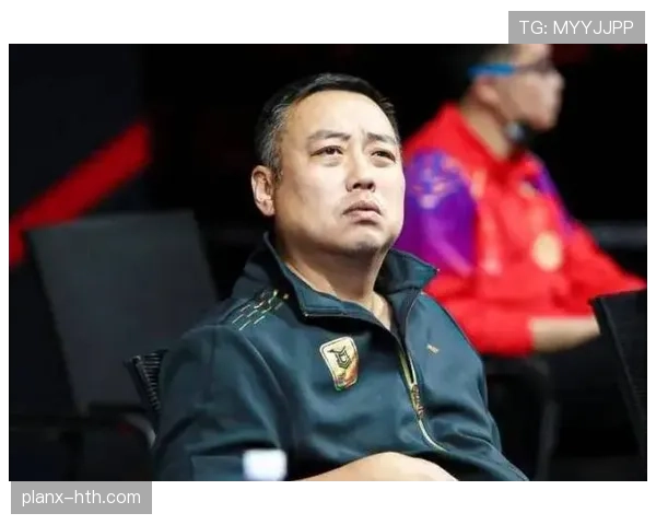 刘国梁一下午就换了三套衣服，感觉家里有专门给他打理的造型师？